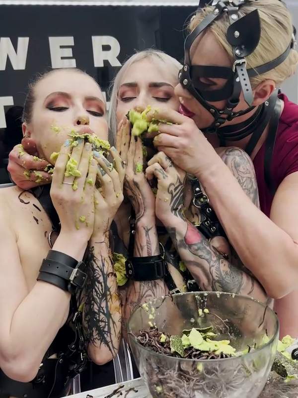 BrittanyBardot - Tätowierte Vixens - Britanny Bardot, Eden Ivy und Sasha Anime lecken sich die Mösen