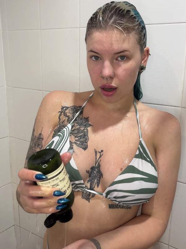 Erhalte 3 heiße Fotos für deine Anmeldung bei Onlyfans