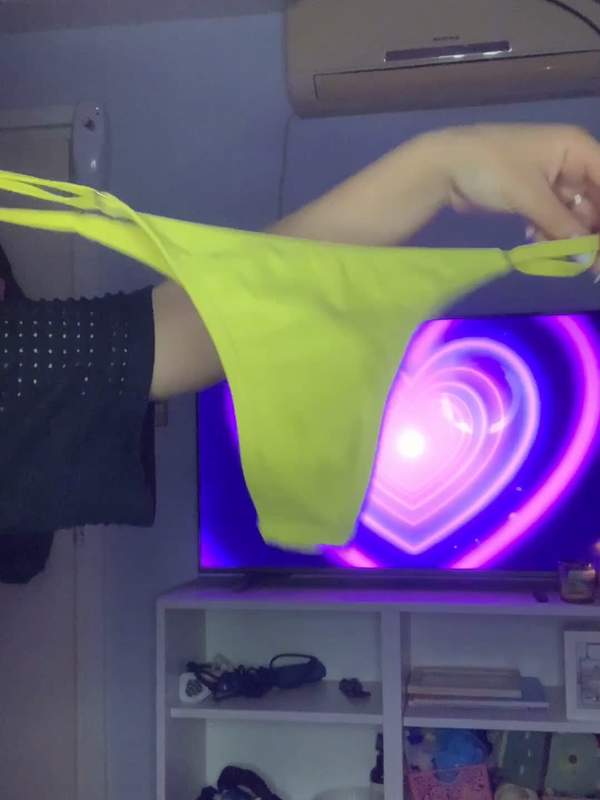 Sie hat geile Titten und ein geiles Body