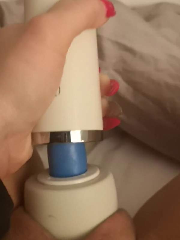 MagicWand - Ich reibe meinen Schwanz mit dem Vibrator