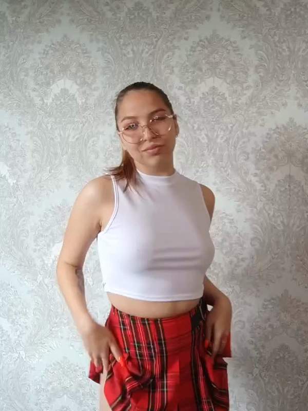 Sahne für dieses geile Teenagerchen - Teen mit riesigem Arsch