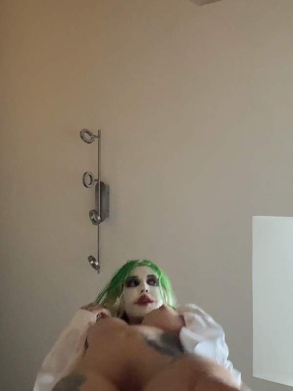 Mein Joker Cosplay hat mich ein Bisschen zu nah an die Kamera gebracht