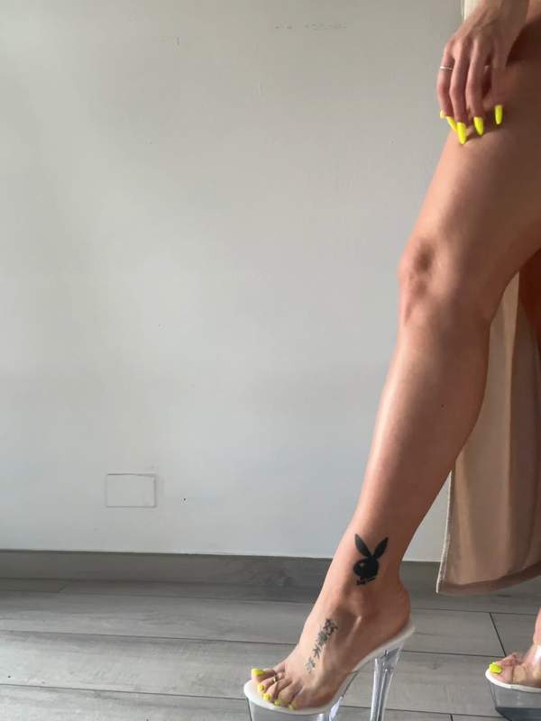 Suche nach einem starken Schwanz - ein fetischer Sexclip
