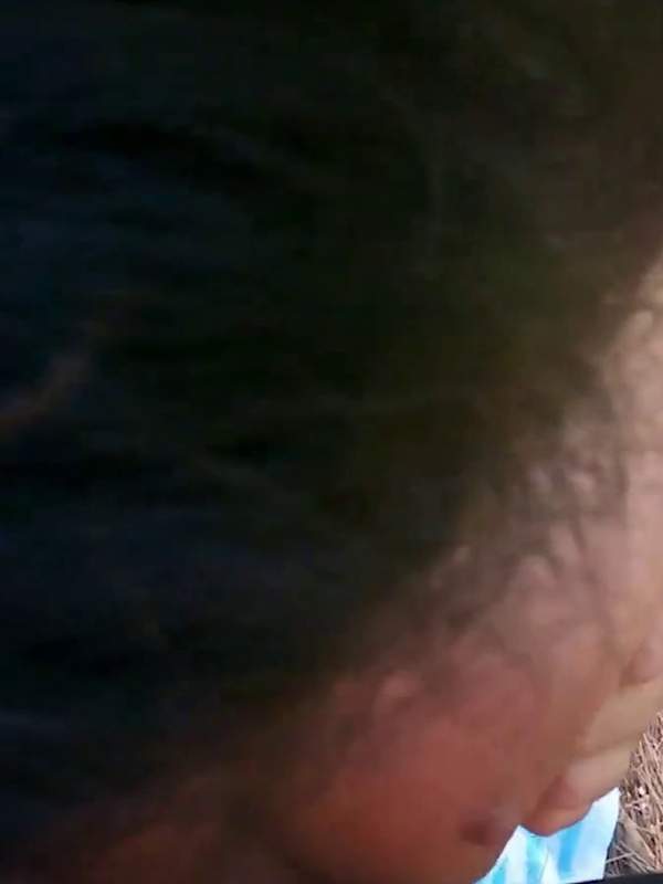 Busige Ashlyn Peaks wird von einem Mechaniker gefickt